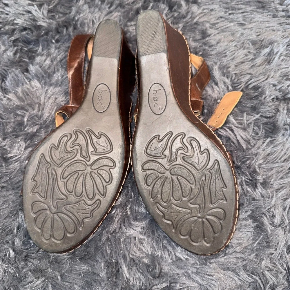 b.o.c. Born Concept Brown Wedge Sandals Womens 11M T-Strap Adjustable Buckle